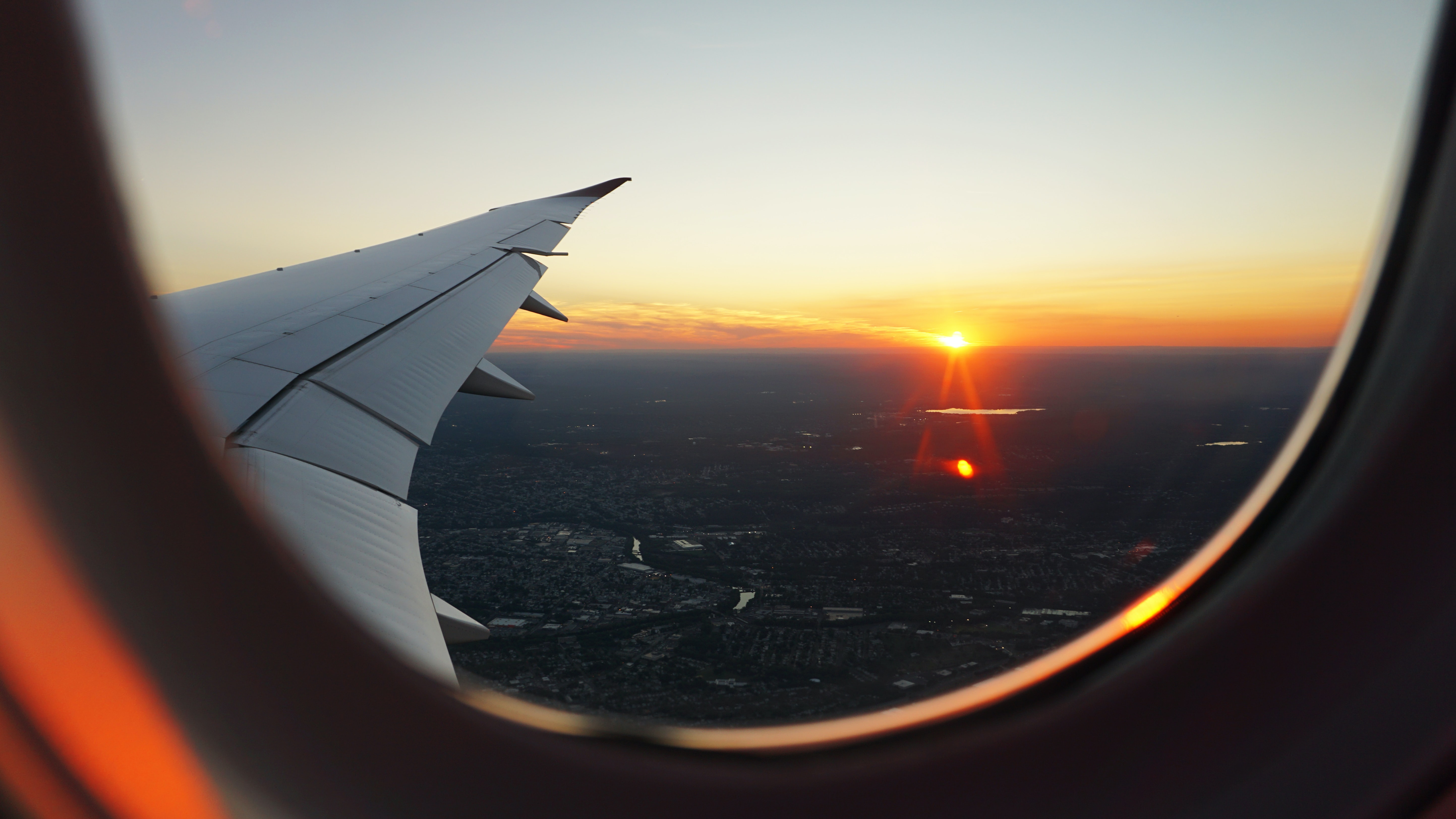 https://media.prod.lacvietdata.com.vn/resources/b2b2c-image/SEARCH_FLIGHT_THUMBNAIL/eva-darron-oCdVtGFeDC0-unsplash_3e56a99e-a3df-4ed3-a76f-a3fda1e93755.jpg